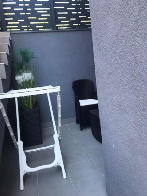 Apartmani Natalija โปเรช ภายนอก รูปภาพ